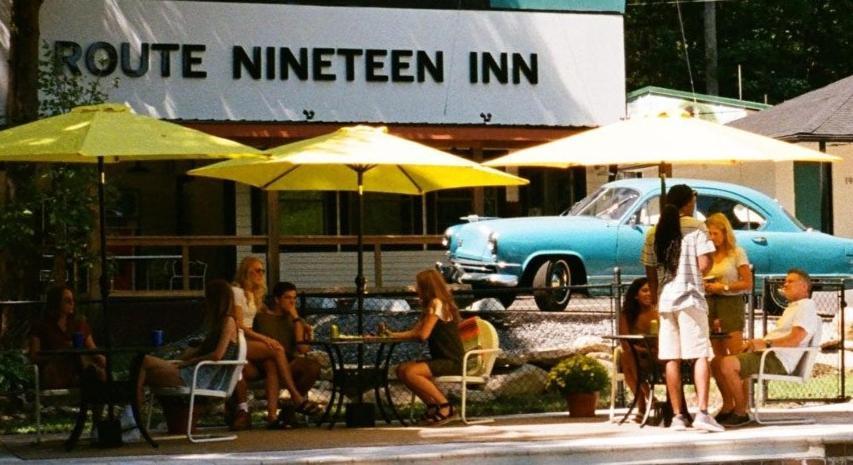 מגי ואלי Route 19 Inn מראה חיצוני תמונה